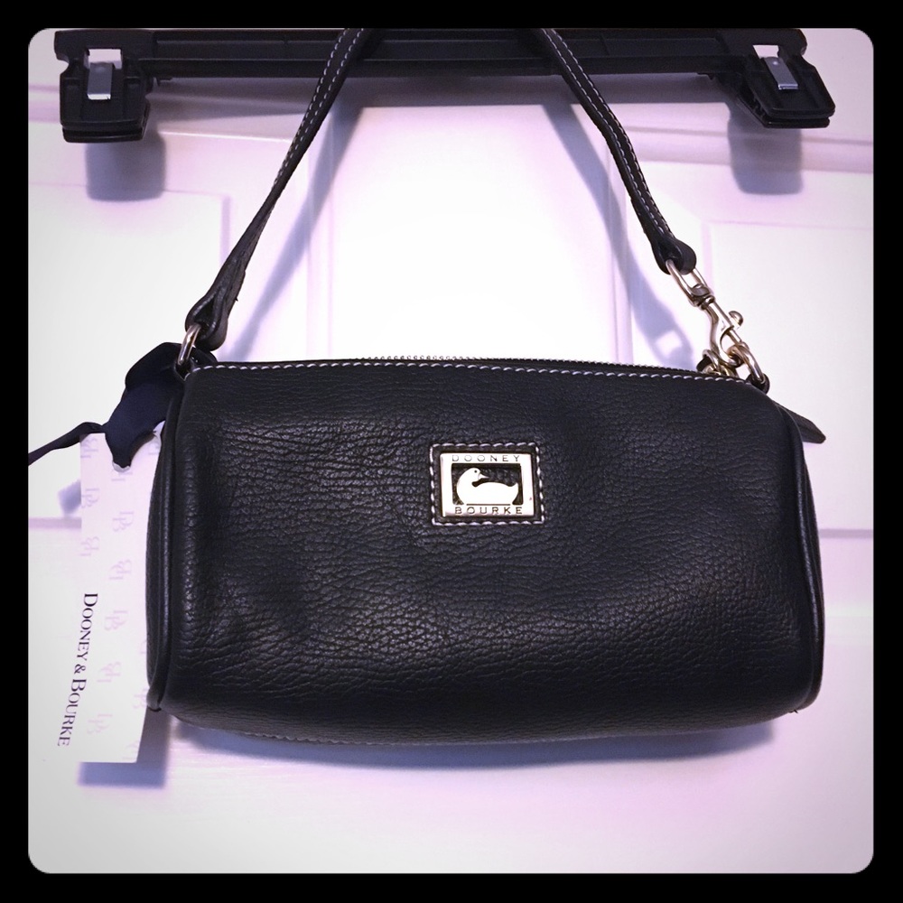 NWT Dooney & Bourke Black Mini Barrel Purse